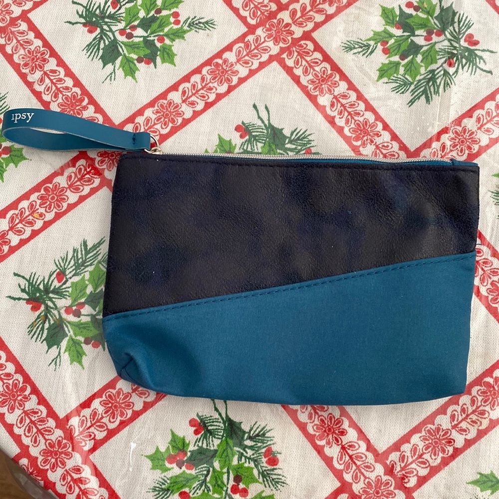 Small cosmetics bag